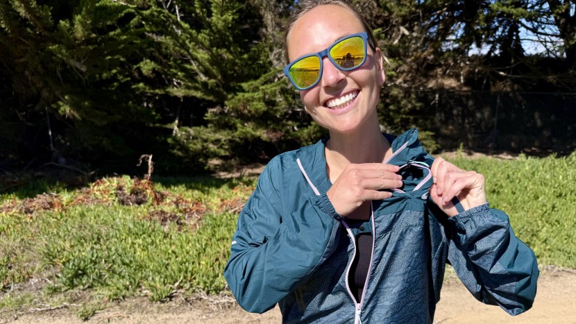 asics fujitrail packable for women - the chest pocket is big enough for keys and some nutrition; it also...