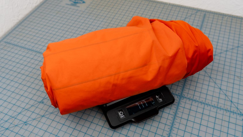 the sleeping pad itself weighs 25.30 ounces / 717 grams.