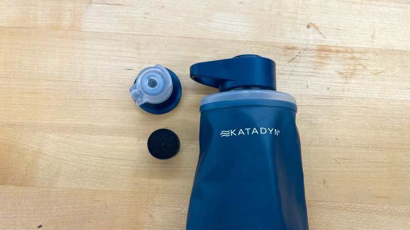 katadyn befree - the various components that comprise the cap of the befree.