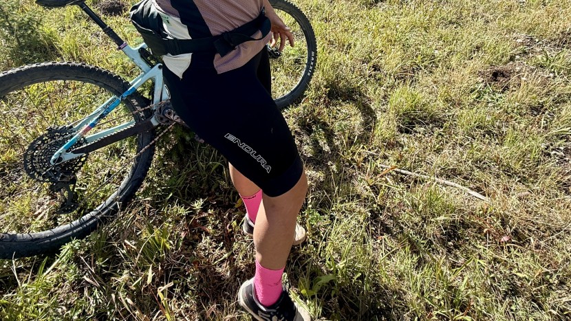 endura fs260 dropseat bib shorts for women - when trying hard in hot conditions, we found that these bib shorts...