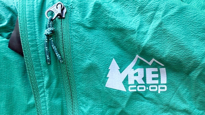 rei co-op swiftland windshell for women - this jacket folds into its own chest pocket, making it a breeze to...
