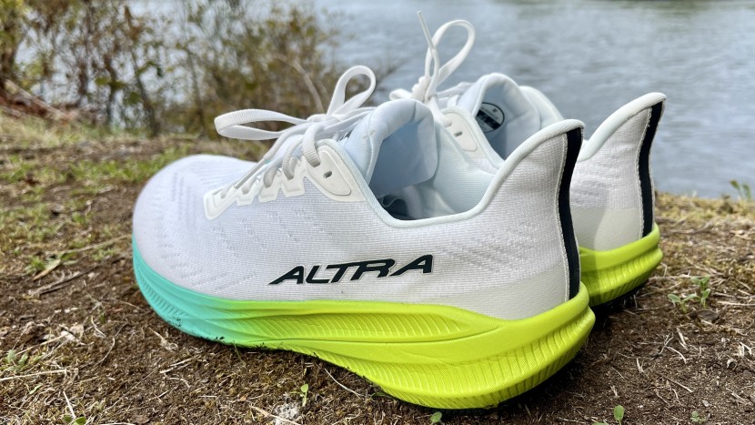 altra experience flow 2 - the upper mesh has many perforations to provide uninhibited airflow...