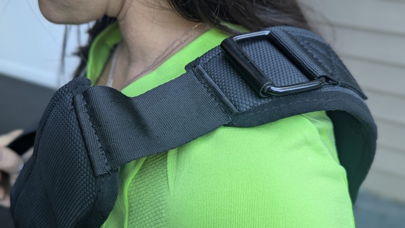 we're not sure why the shoulder straps were designed with no...