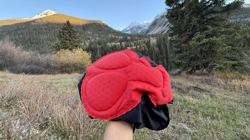 endura fs260 dropseat bib shorts for women - a closer look at the chamois, designed with multi-density foam and...