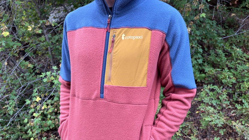 fleece jacket men - the cotopaxi abrazo half-zip offers a classic design with a generous...