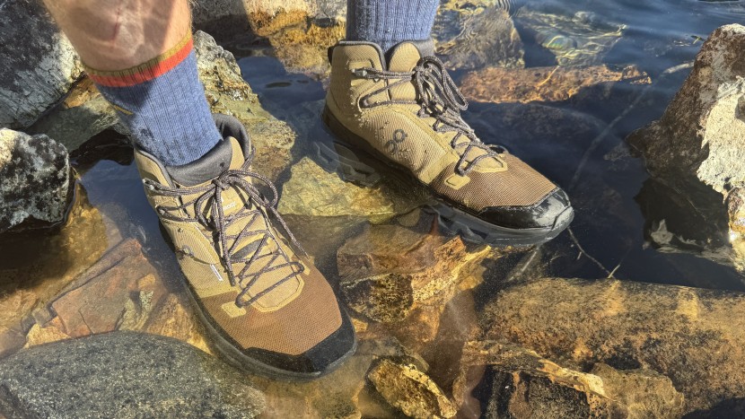 on cloudrock mid waterproof - on uses its own waterproof/breathable membrane instead of gore-tex...