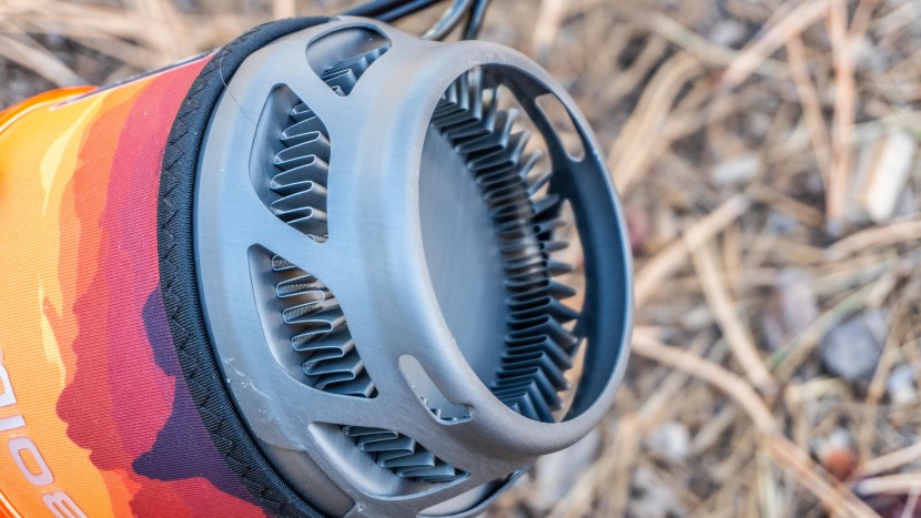 jetboil minimo - the heat transfer from the burner to the pot greatly helps with its...