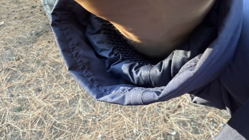 patagonia jackson glacier - a small gap between the wrist and inner cuff lets cold air in. we...