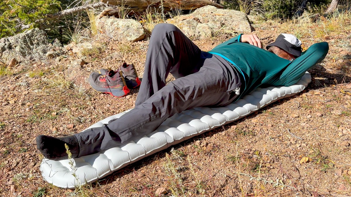 Nemo Tensor Elite Review (Just looking at someone sleeping on this UL pad makes me sleeepy!)