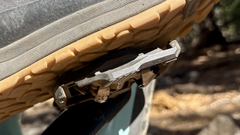 shimano xtr m9220 pedal - simple engagement with the larger pedal is a standout highlight.