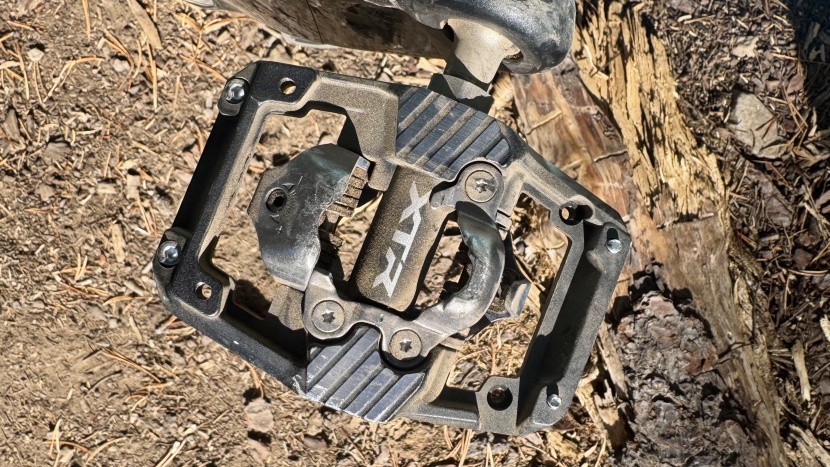 shimano xtr m9220 pedal - the sizable platform is the biggest highlight of the m9220; the...