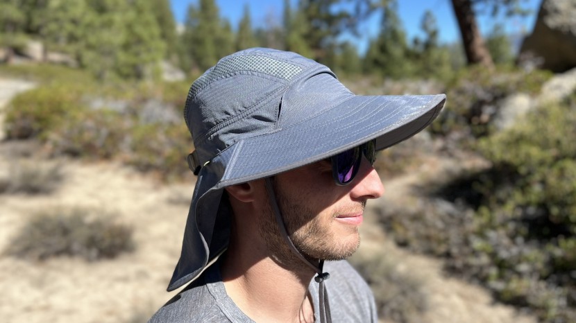 our s/m hat left a medium-sized tester's face slightly exposed.