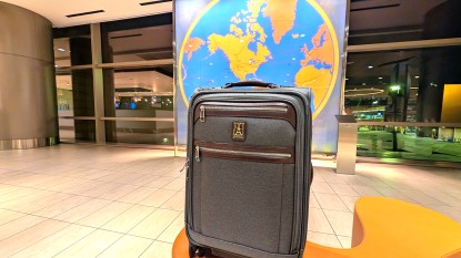 travelpro platinum elite 21" expandable spinner