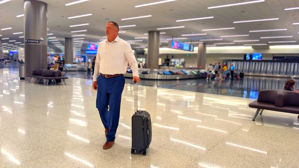 travelpro platinum elite 21" expandable spinner - a standard in airports throughout the world. we've tested several...
