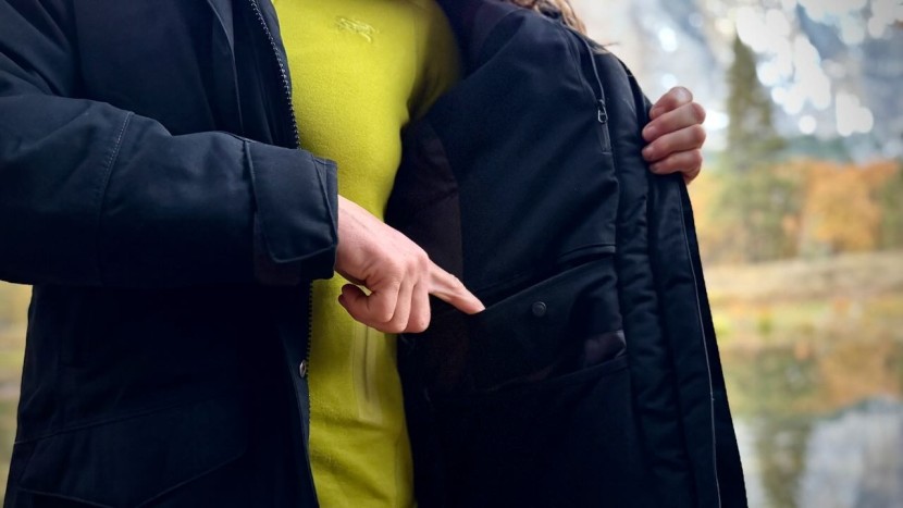 some jacket designs feature ample interior pockets.