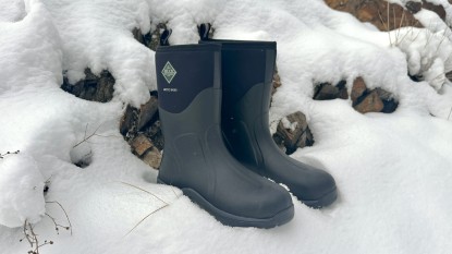 muck boot arctic sport mid