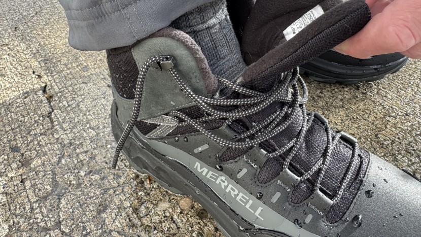 winter boots men - the thermo chill 2 mid feels like a hiking boot with extra interior...