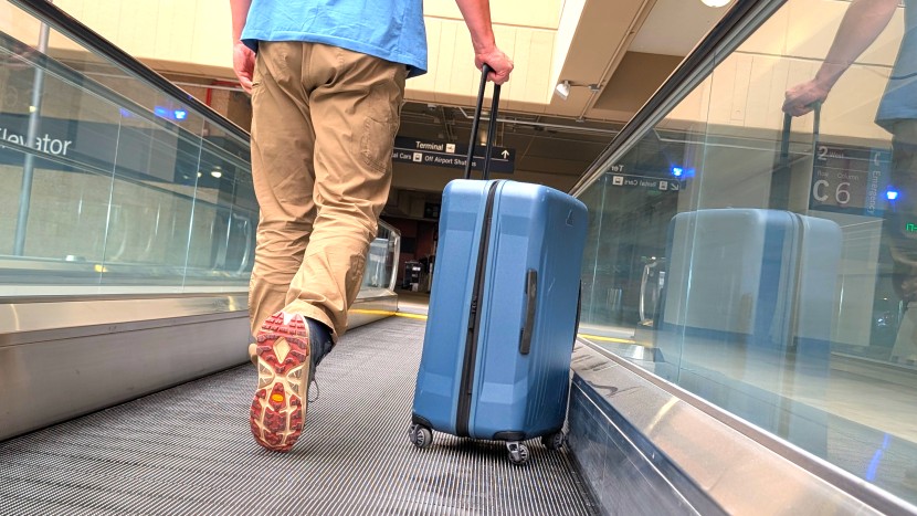 luggage - cruising through the airport with the gregory quadro pro by our side.