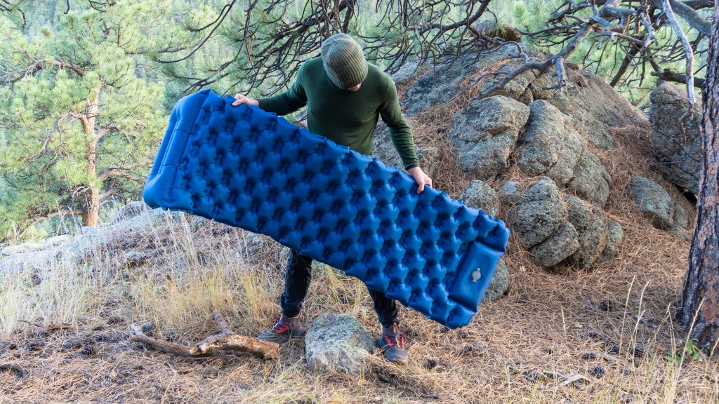 wannts ultralight - the button tufted-like look of the wannts ultralight is hard to miss!