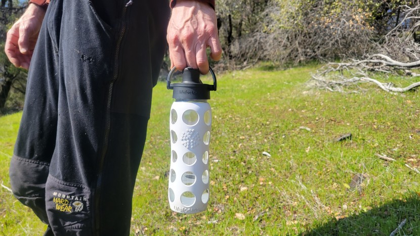 water bottle - although the lifefactory provided a closure that&#039;s easy to...