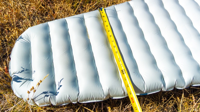 around the ankles, the tensor elite measures around 15".