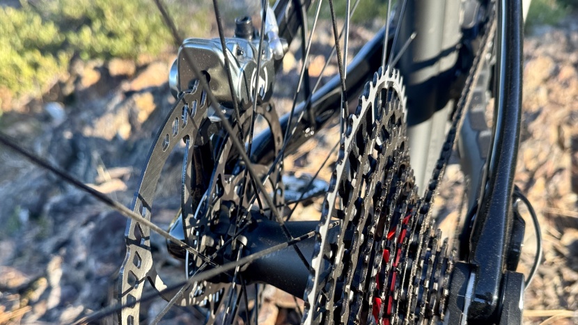 similar to the raceface vault hubs, the oversized hub shells and...