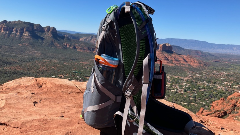 osprey sportlite 25 - we had no fear of our tall 1-liter bottle falling out of the deep...