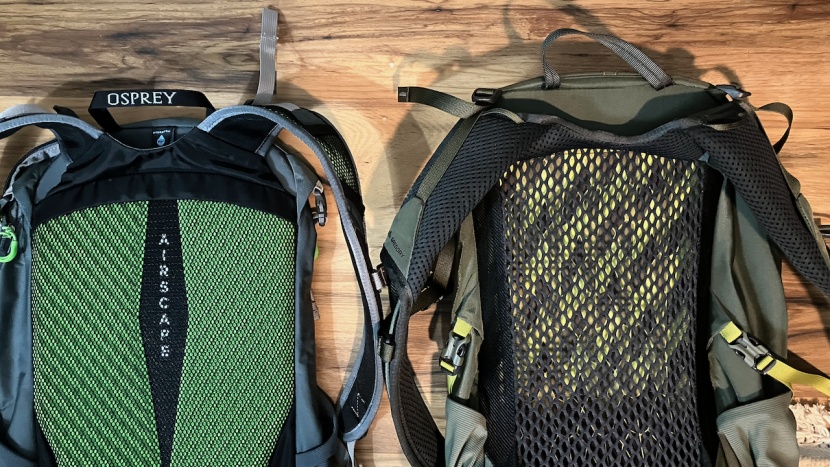 daypack - differences in straps and backpanel can greatly affect a pack&#039;s...