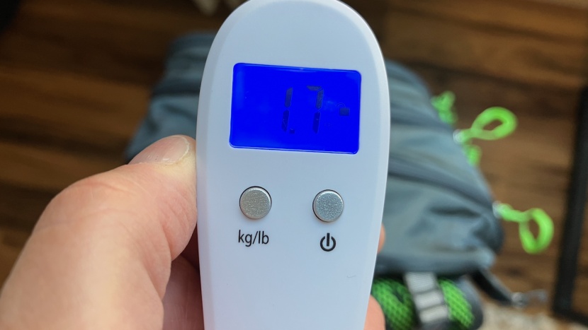 osprey sportlite 25 - for a pack with support and structure, 1.7 pounds (27.2 ounces) is...