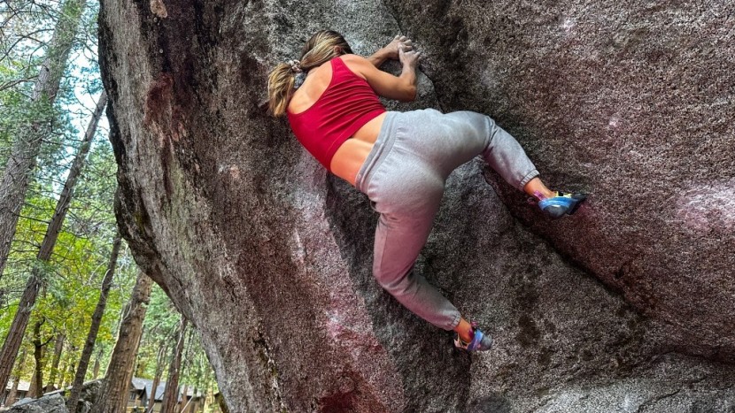 climbing shoes womens - the skwama&#039;s toe is slightly downturned, making it perfect for...