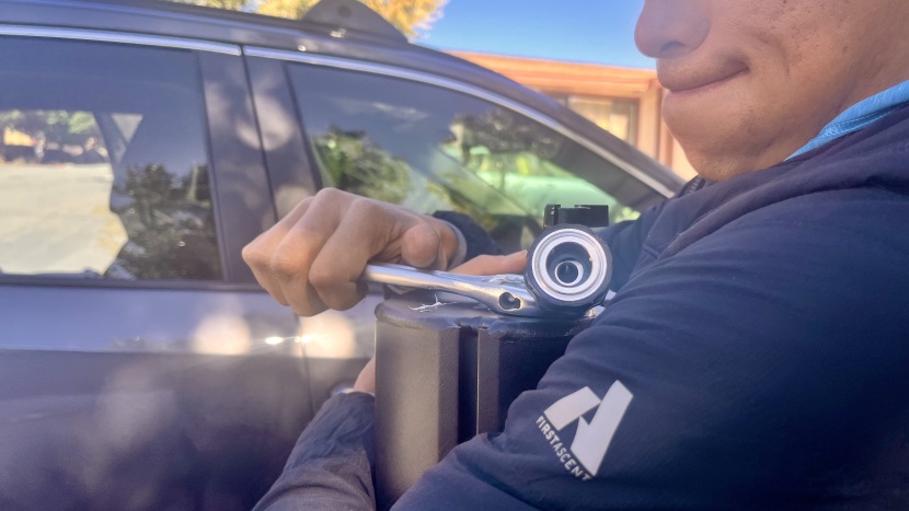 yakima roadshower - the roadshower assembly requires a bit of muscle.