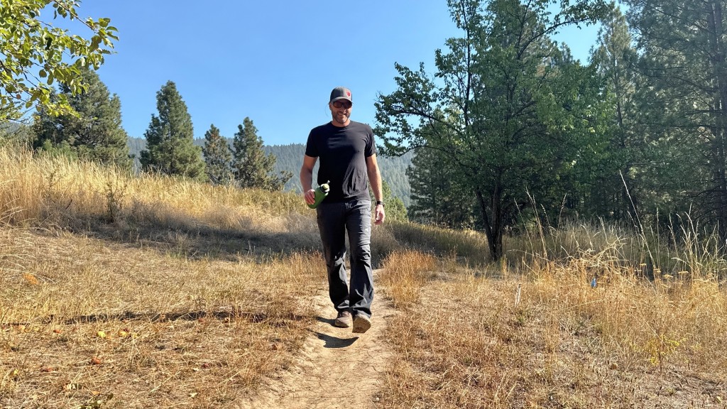 altra lone peak hiker 3 - for dry trail cruising on your lunch hour, the altra lone peak hiker...