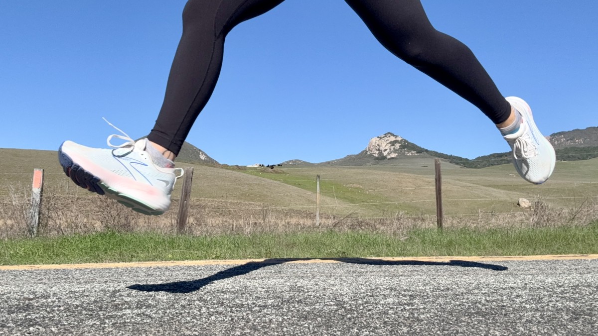 Brooks Glycerin 22 - Women's Review (Designed for durability and comfort, it excels as a go-to option for easy runs, recovery days, and weekly mileage.)