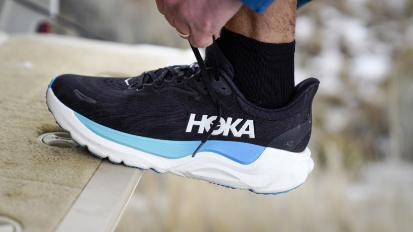 hoka arahi 8 - thanks to rough upper materials, like those at the heel, and a...