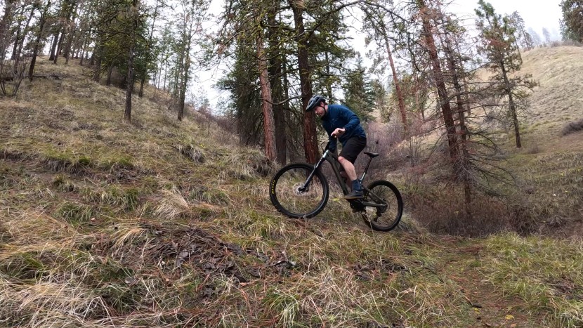 mountain bike flat shoes - the shimano gf800 and gf600 are both low-profile, minimalist shoes...