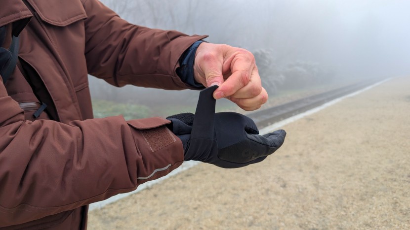 a few of our favorite features that add true value to these gloves.