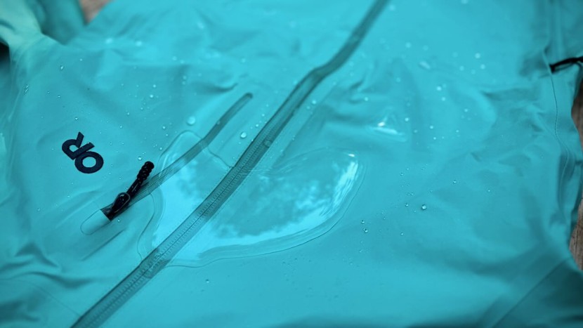 rain jacket womens - the outdoor research aspire 3l features a high quality design with...