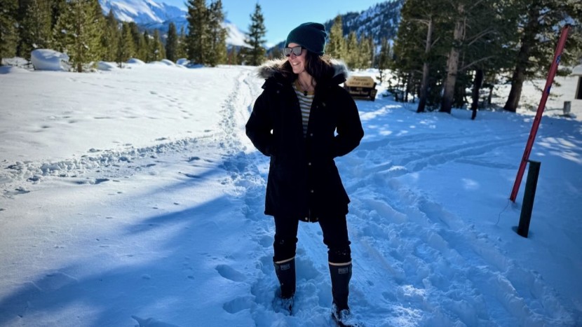 winter jacket womens - the fjallraven nuuk combines a stylish "apres-ski" look that remains...