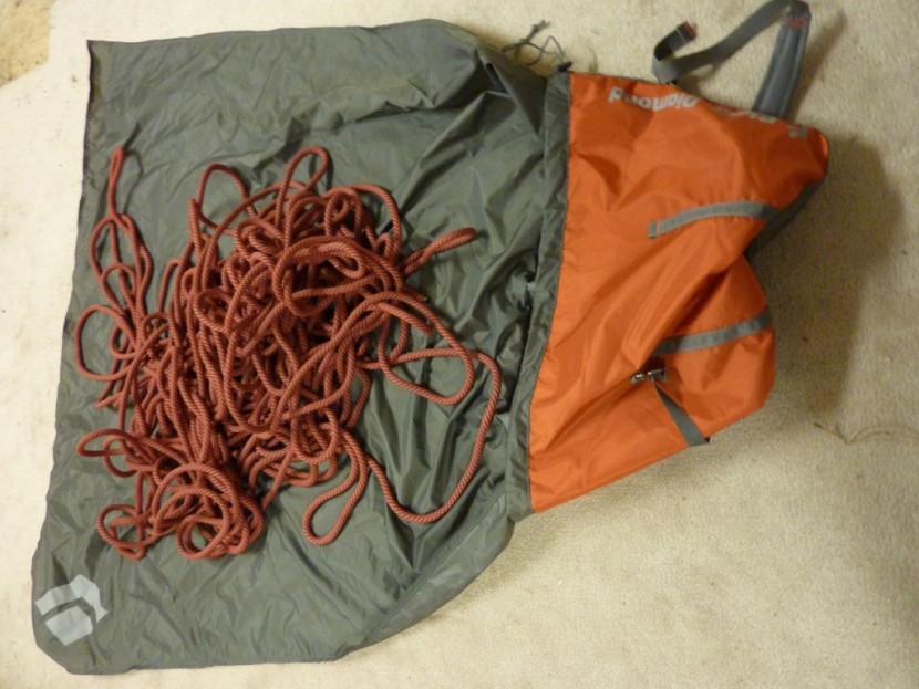 black diamond super chute - a black diamond super chute with a 10.3mm x 70m rope flaked onto its...