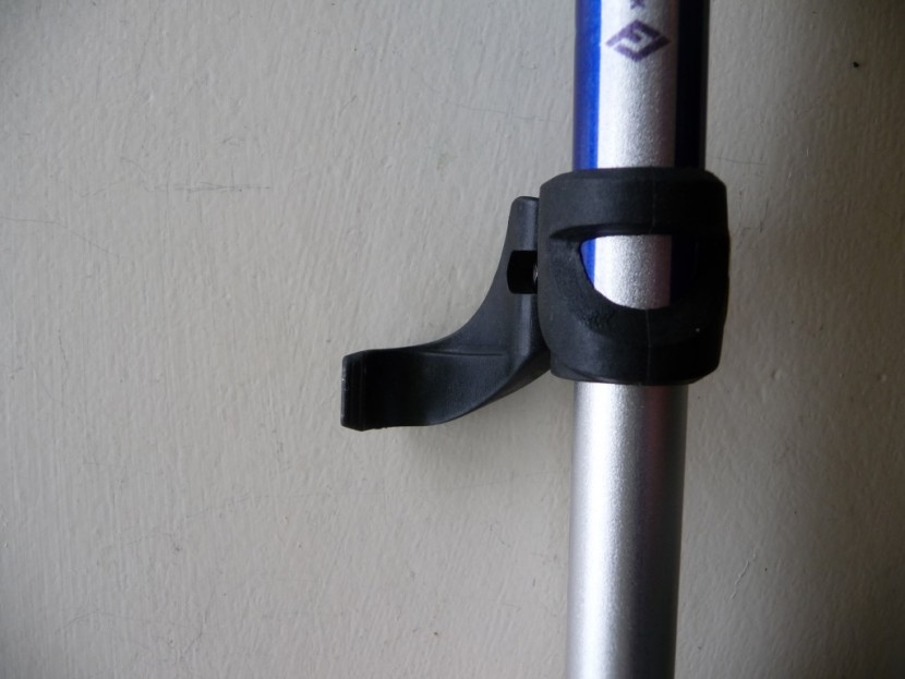 black diamond contour elliptic shock - the flick lock closure mechanism featured on a black diamond contour...