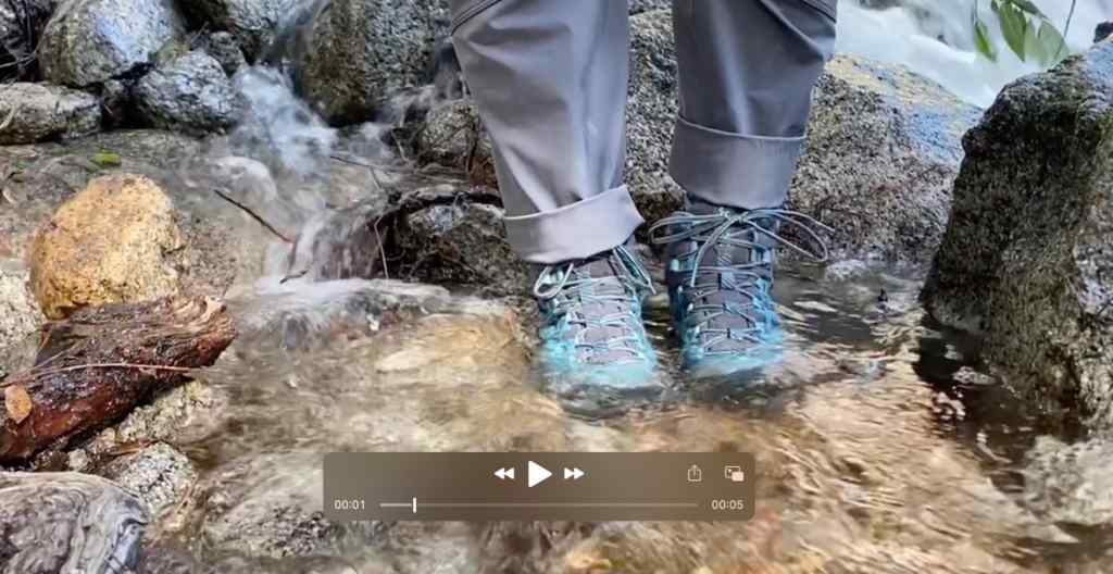 Field and online stream hiking boots
