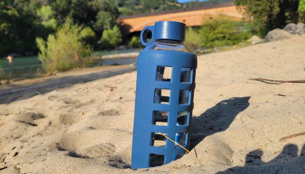 The 8 Best Glass Water Bottles to Use All the Time